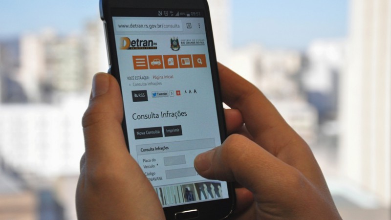 Em dúvida, o motorista pode consultar os sites do Detran/RS, da Polícia Rodoviária Federal e do DNIT