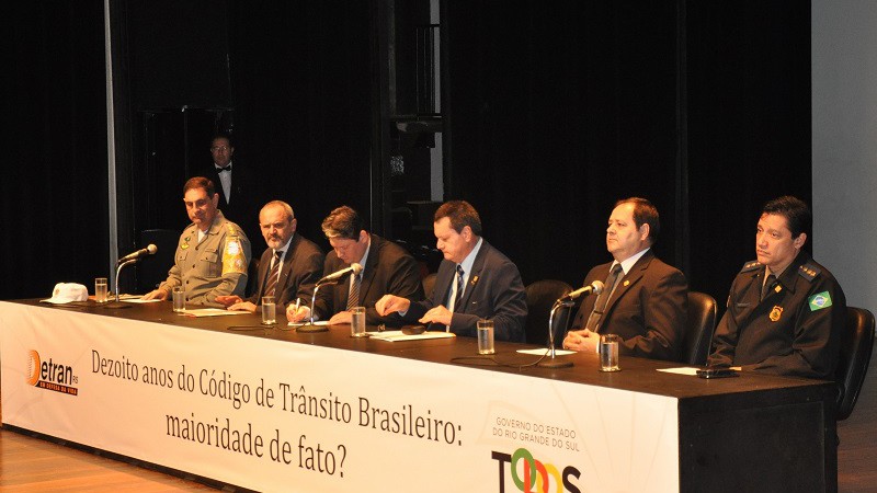 Detran/RS reúne especialistas em trânsito para debater aspectos do CTB