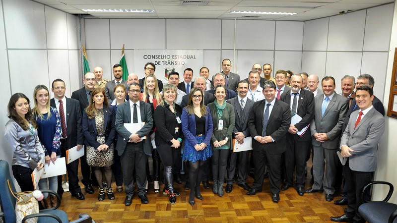 Os 36 conselheiros, titulares e suplentes, foram indicados por suas instituições e nomeados pelo governador, entre cidadãos com reconhecida experiência em matéria de trânsito