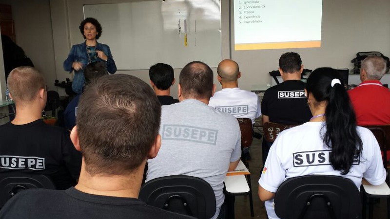Detran/RS fala sobre condução segura para agentes penitenciários
