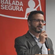 Diretor-geral adjunto do DetranRS Marcelo Soletti fala na abertura do evento