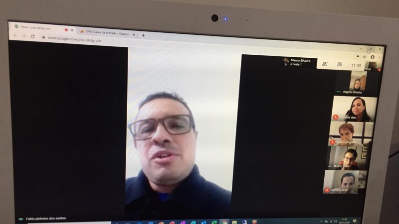 Tela do computador mostra reunião virtual entre DetranRS e DetranMG