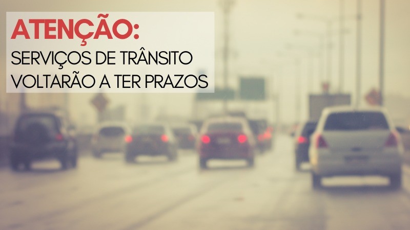 Imagem de rodovia com grande volume de veículos