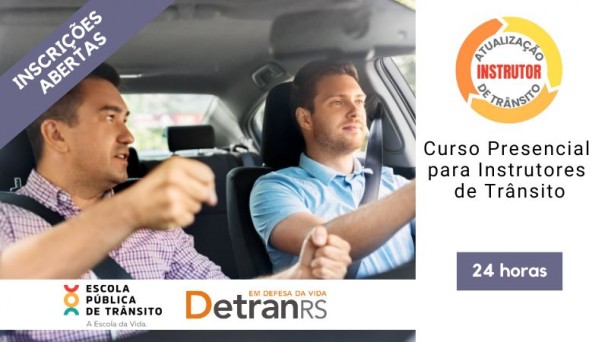 Card com foto de homem à direita dirigindo e o passageiro à esquerda simulando segurar um volante.