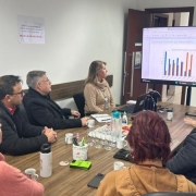reunião com integrantes da escola pública de trânsito e da secretaria de justiça, cidadania e direitos humanos. 